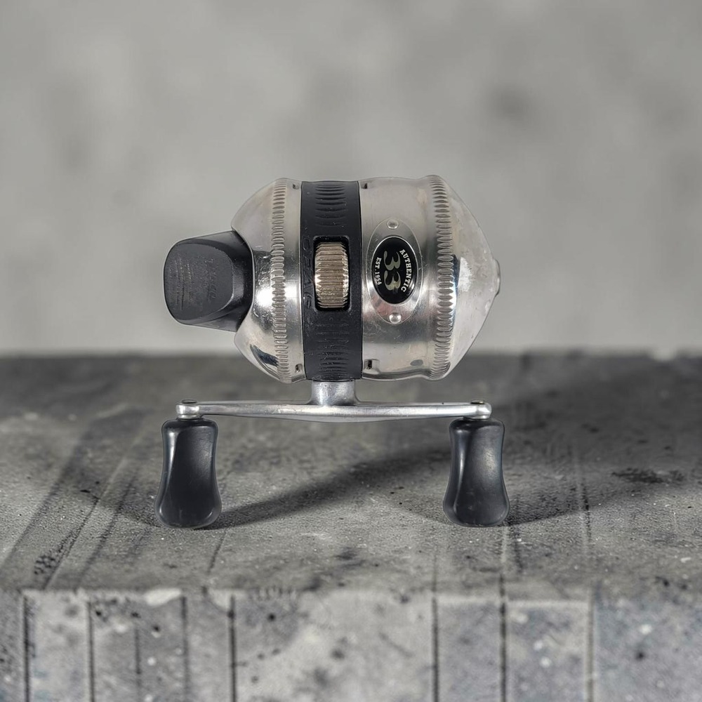 Zebco Authentic 33 Spincast Fishing Reel‎ Silver Black 33J-B4 TESTED